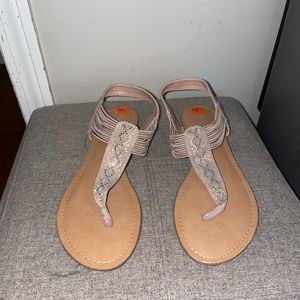 Madden girl 9.5 brand new sandals tan/blush color